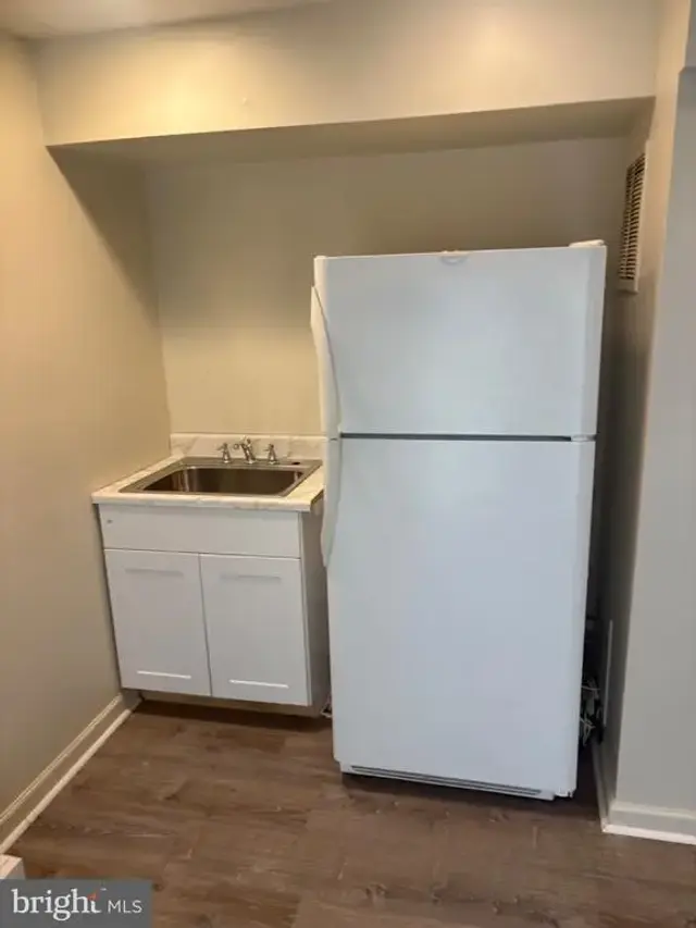 8008 River Field Ct, Bowie