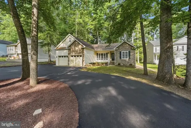 109 Butler Cir, Locust Grove