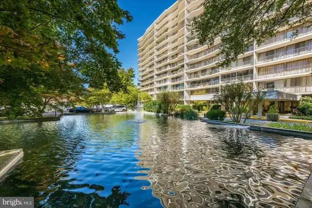 3333 University Blvd W #1208, Kensington