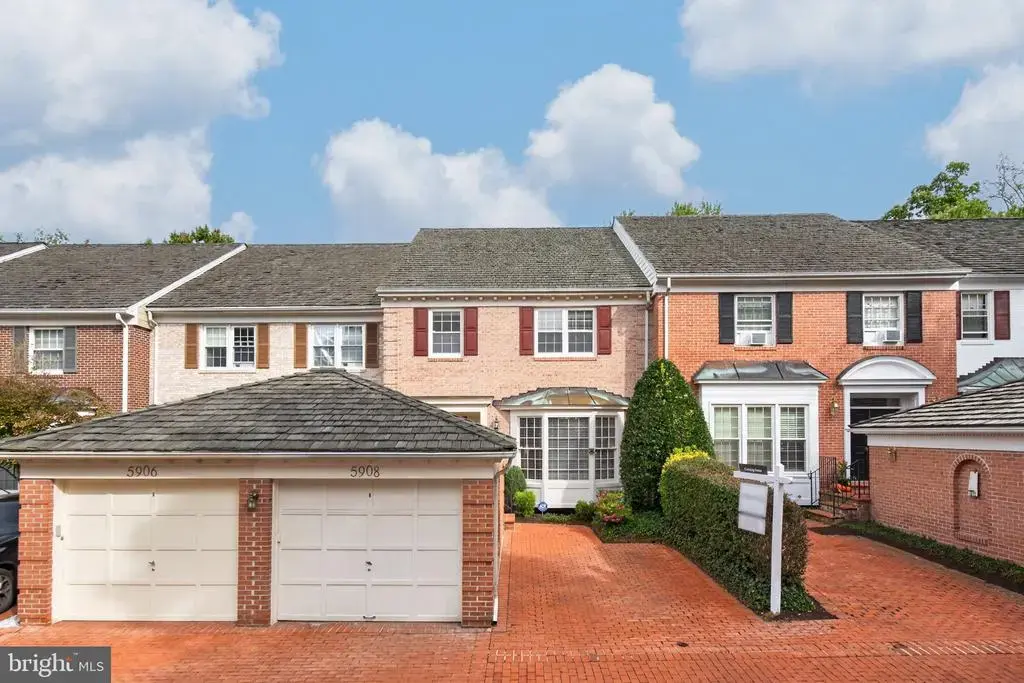 5908 Maplewood Park Pl, BETHESDA