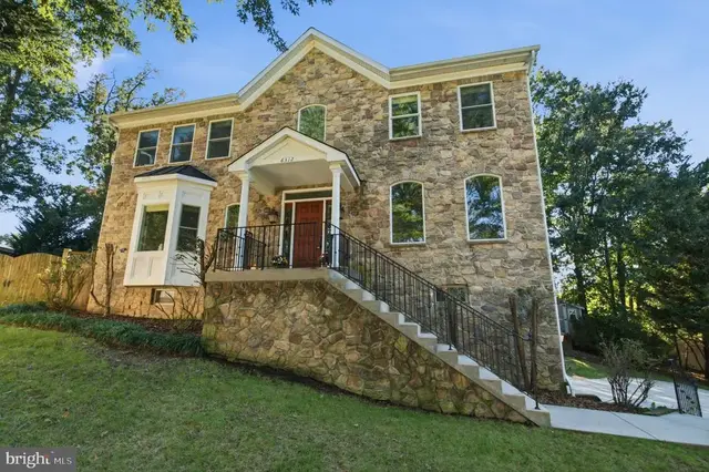 6312 Maryview St, Alexandria