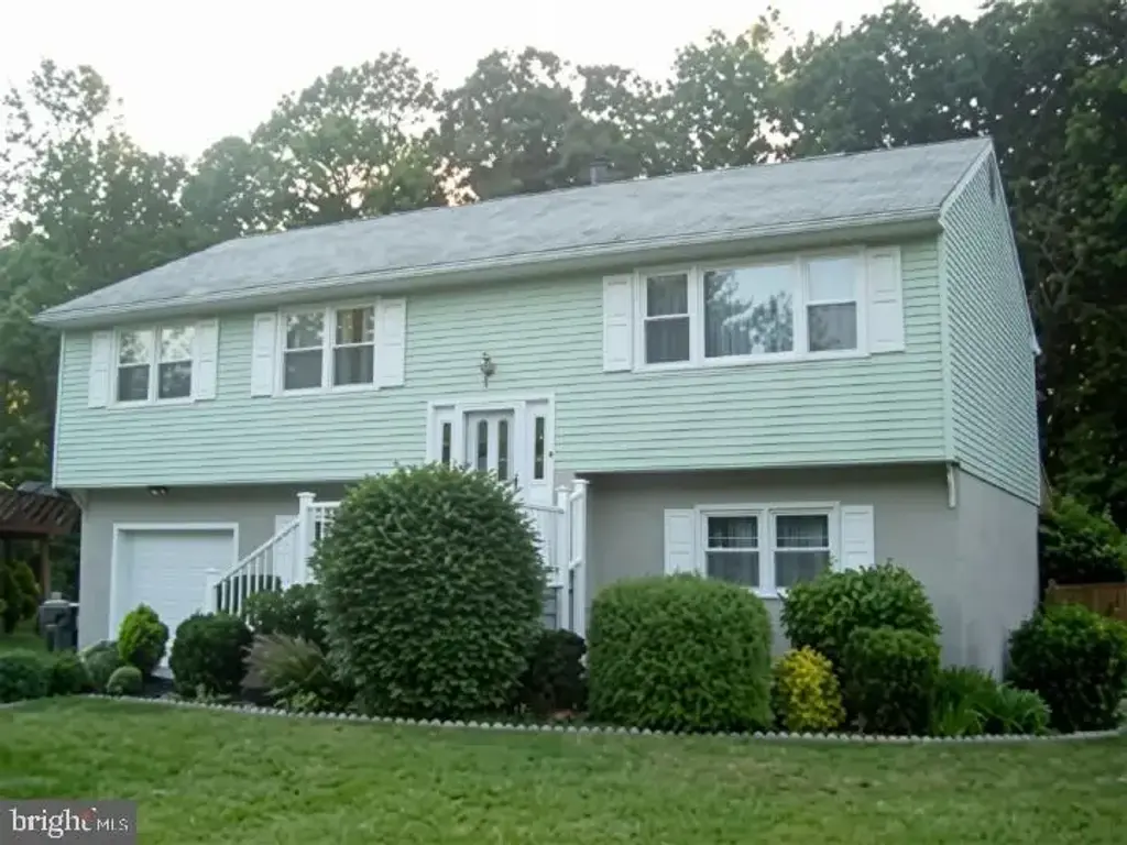 125 N Hunter Forge Rd N, NEWARK