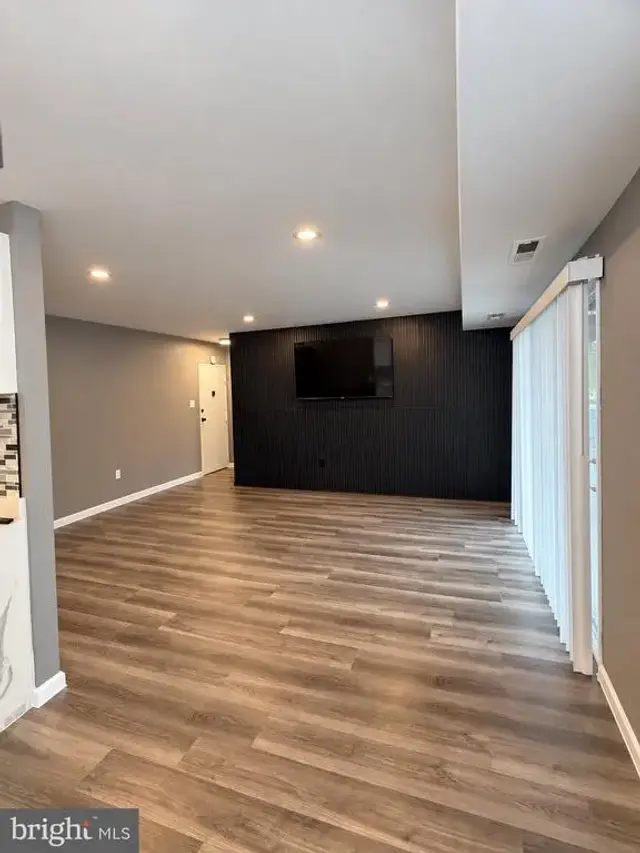 5452 85th Ave #103, Hyattsville