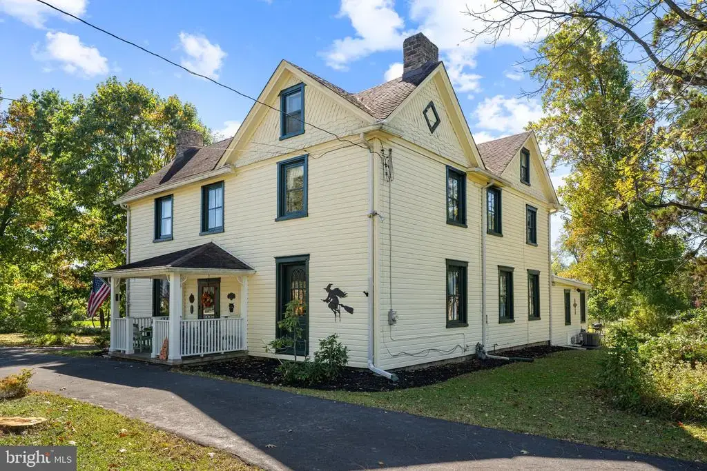 637 Susquehanna Rd, AMBLER