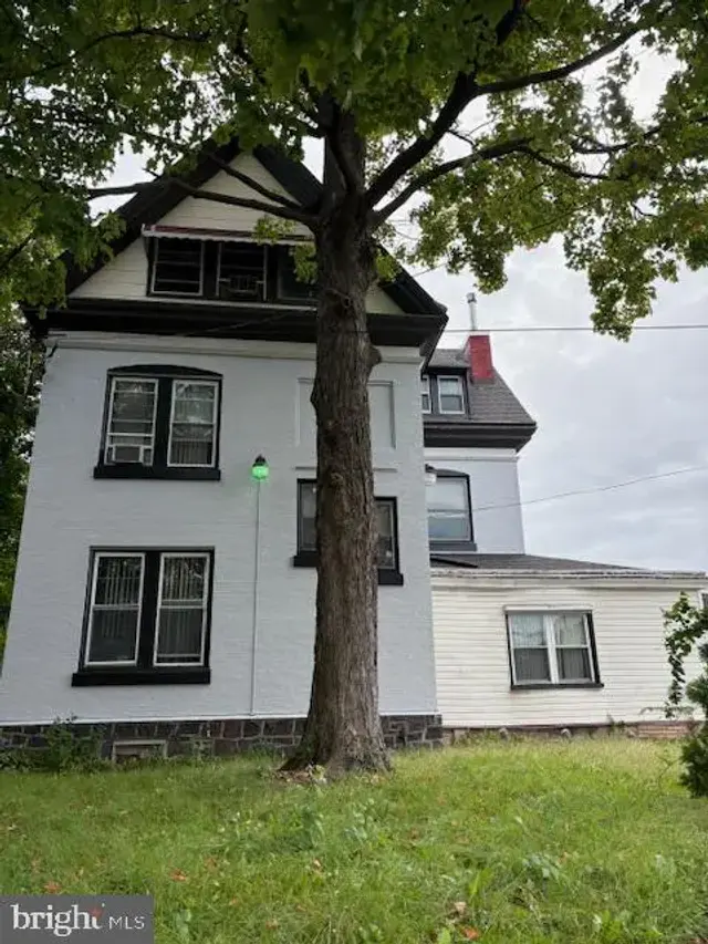4820 Penn St, Philadelphia