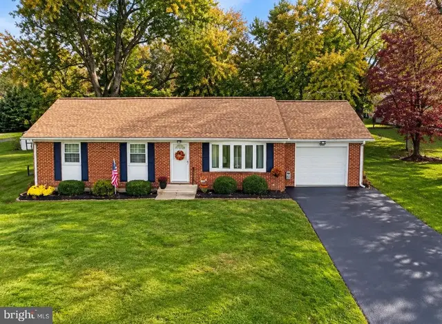 4002 Dana Ave, Hampstead