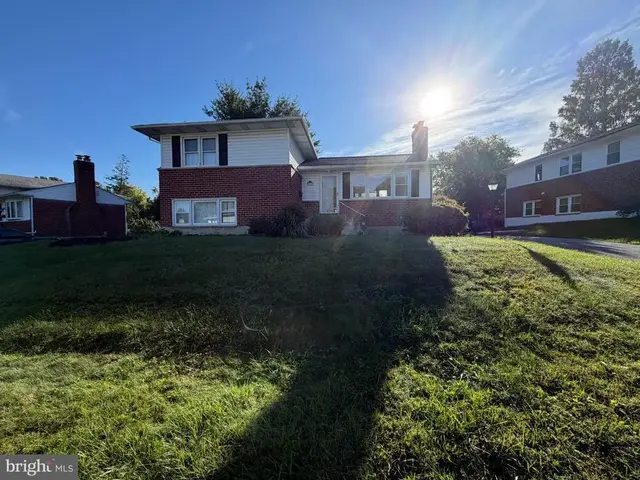 915 Shelley Rd, Towson