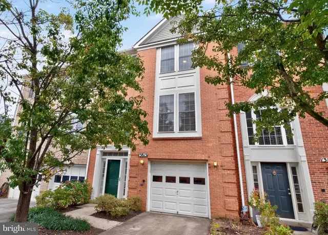 13813 Lambertina Pl, Rockville
