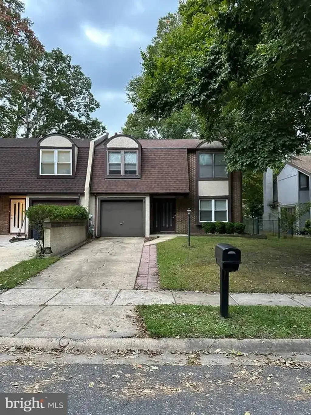 4 Goshawk Ct, VOORHEES