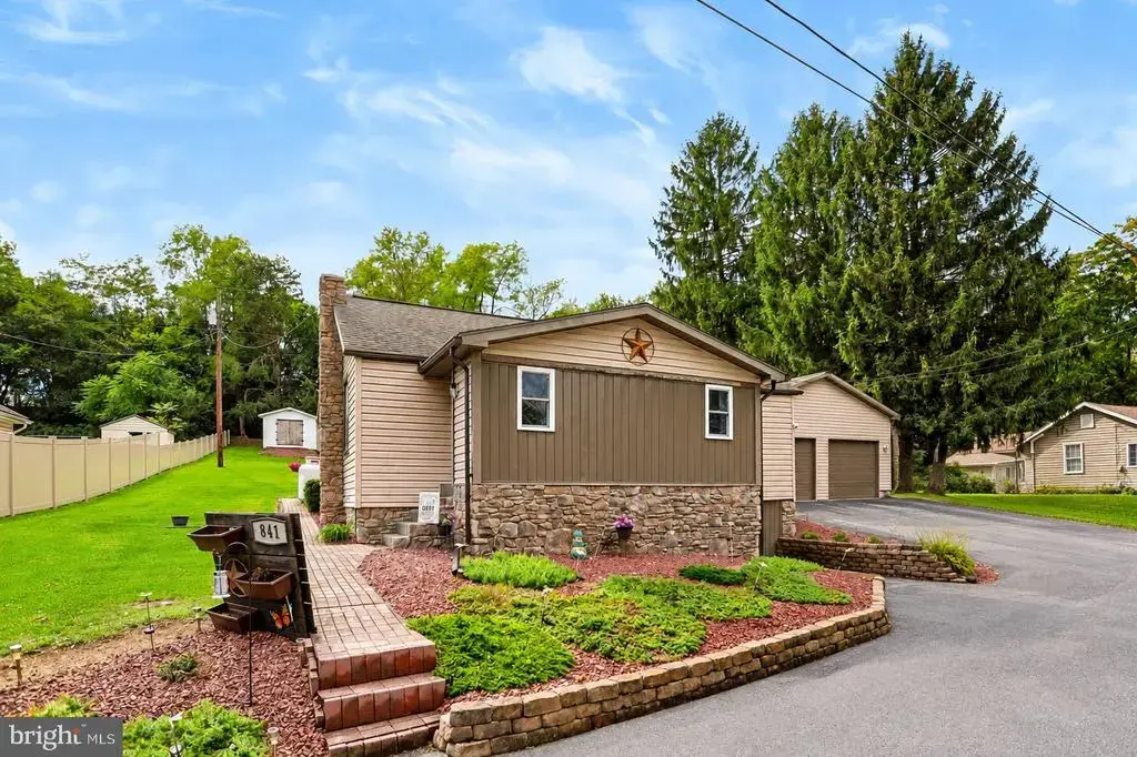 841 Hade Rd, CHAMBERSBURG