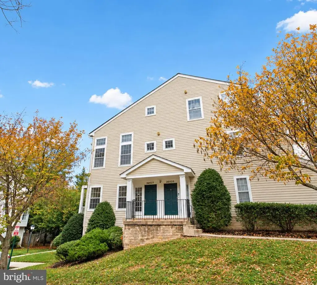 20527 Golf Course Dr, GERMANTOWN