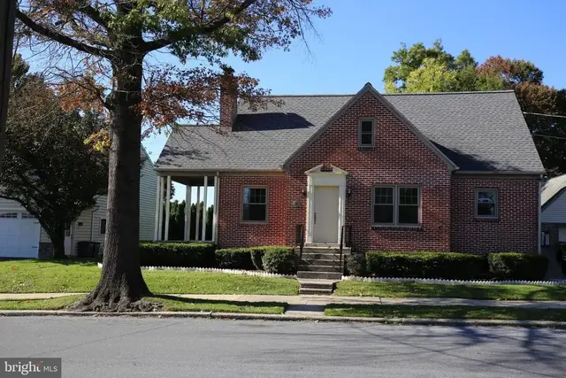 26 N Penn St, Manheim