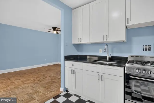 1121 Arlington Blvd #224, Arlington