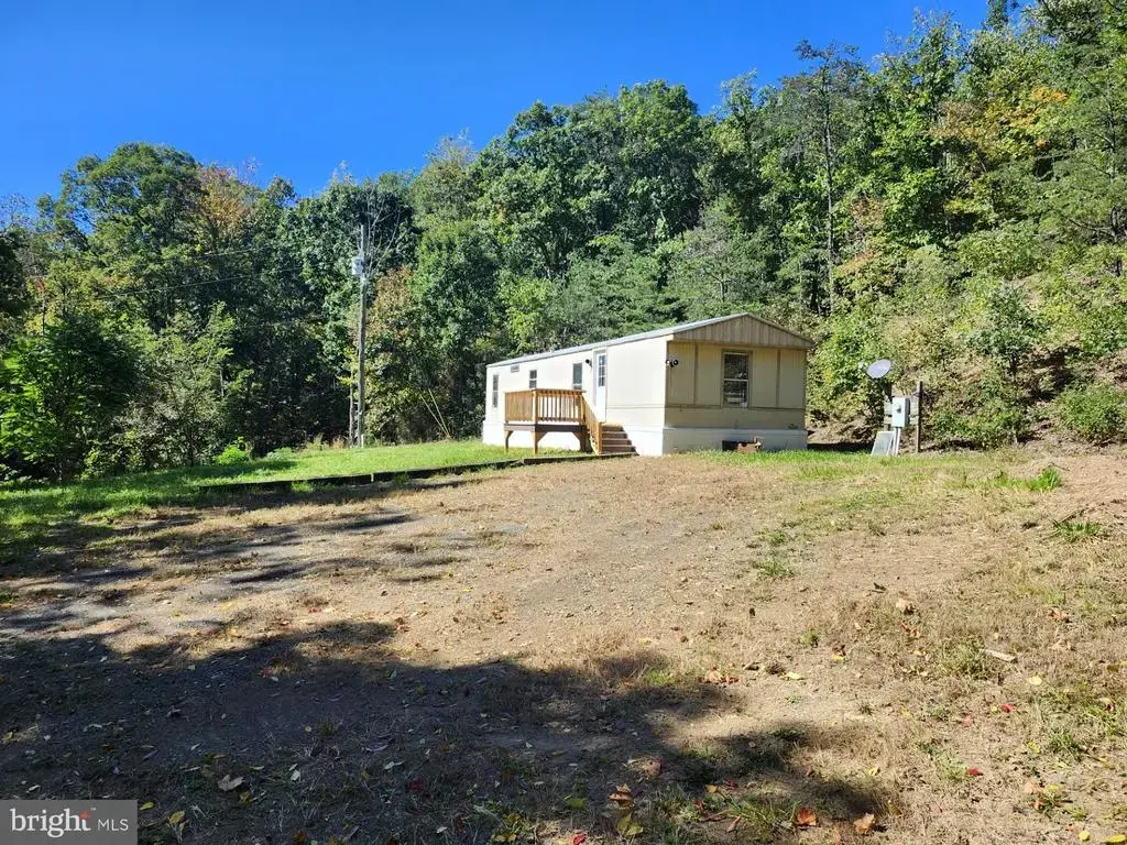 6 Blooms Ln, MOOREFIELD