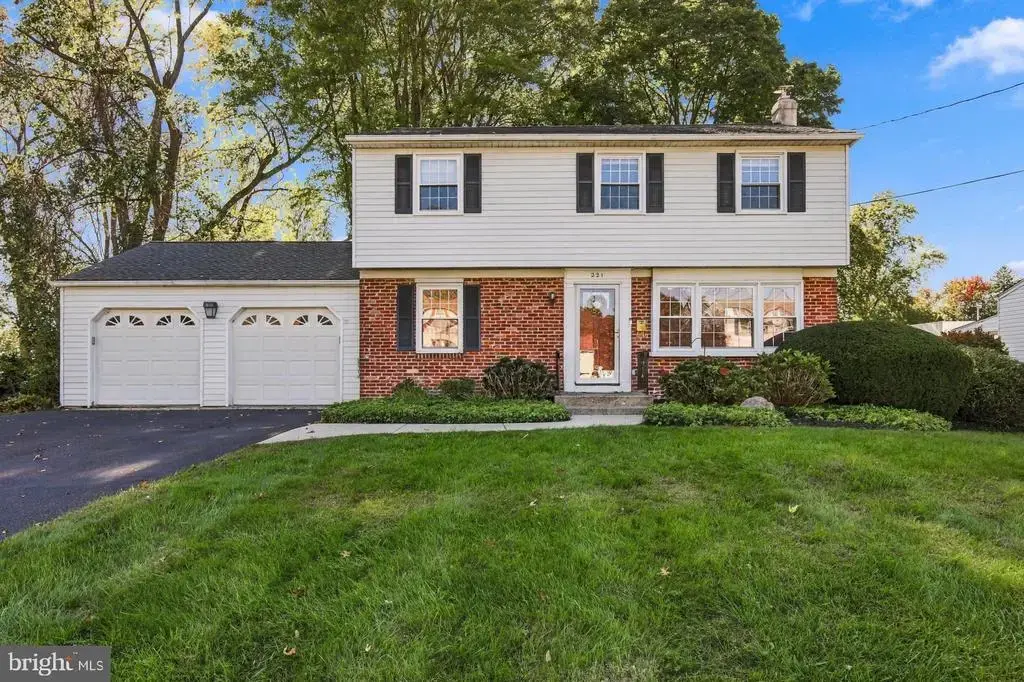 221 Crestview Rd #, HATBORO