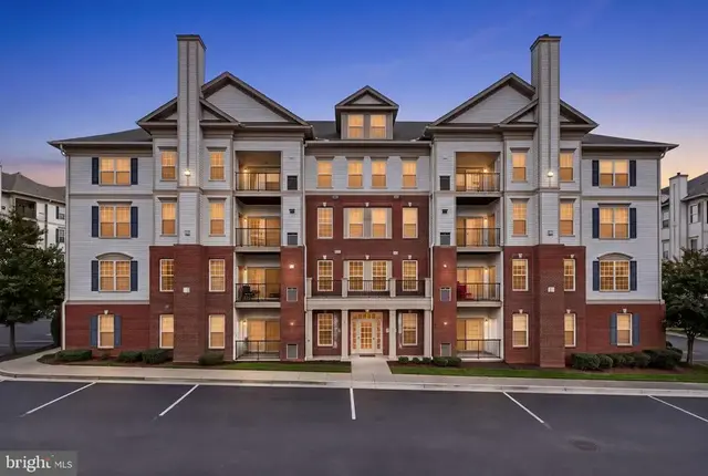 11575 Cavalier Landing Ct #402, Fairfax