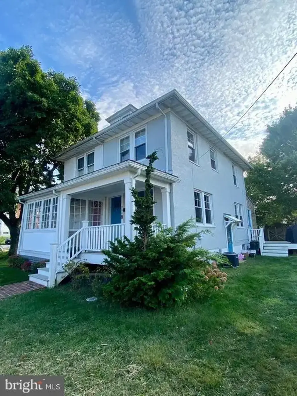 902 N 9th St, WYOMISSING