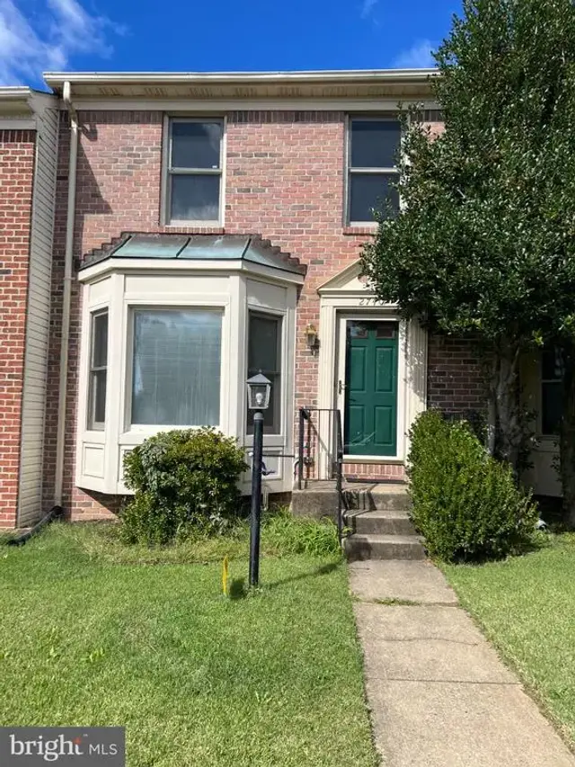 2740 Winston Ct, Woodbridge