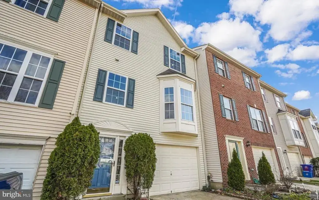 553 Sparkleberry Ter Ne, LEESBURG