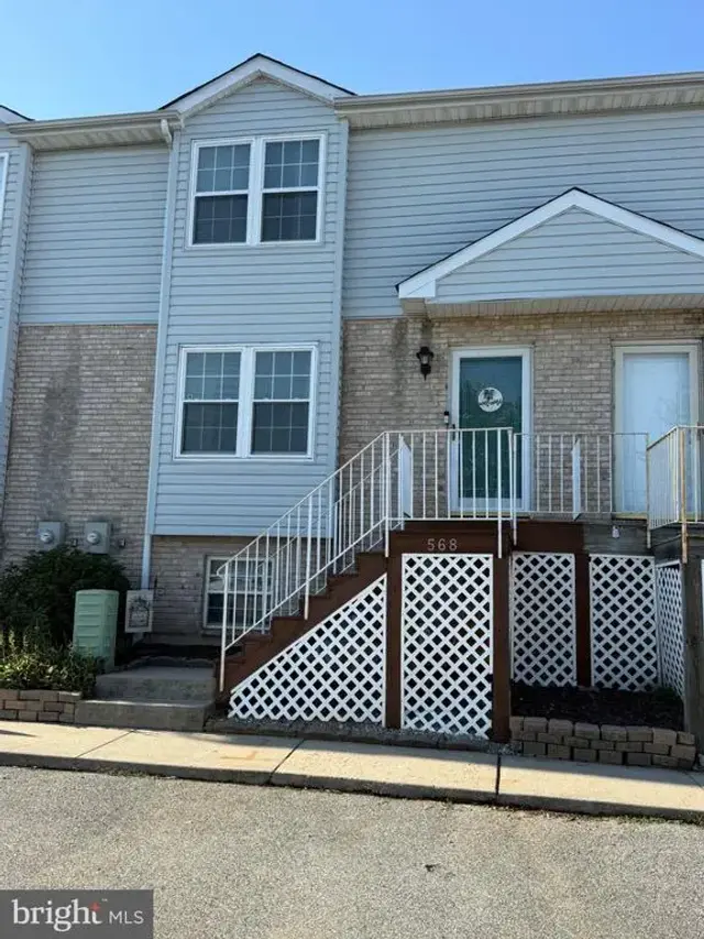 568 Dairy Dr, Smyrna