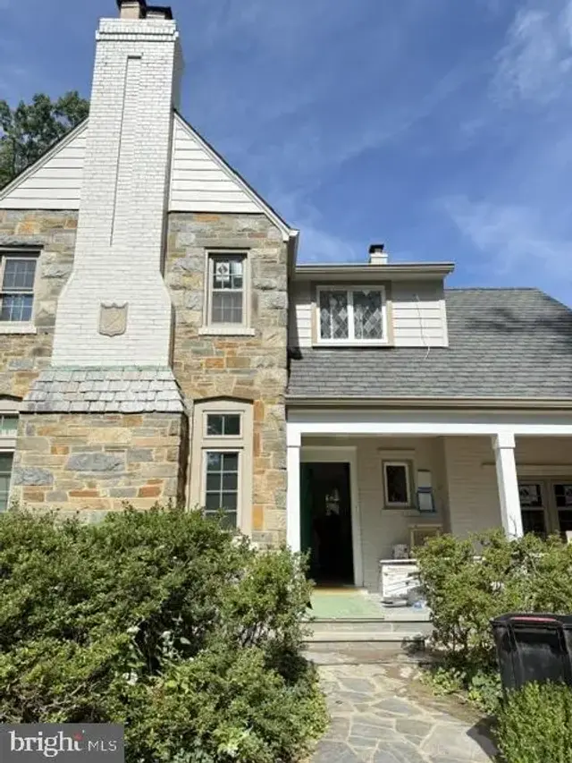 3207 Pickwick Ln, Chevy Chase