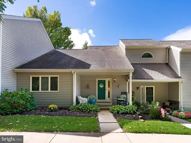 38 Lakeview Ct #38, Downingtown