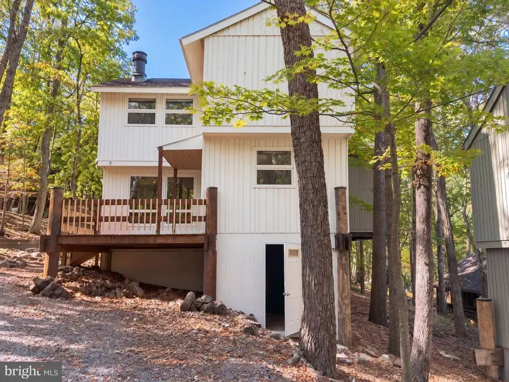 3838 Erickson Cir, MC GAHEYSVILLE