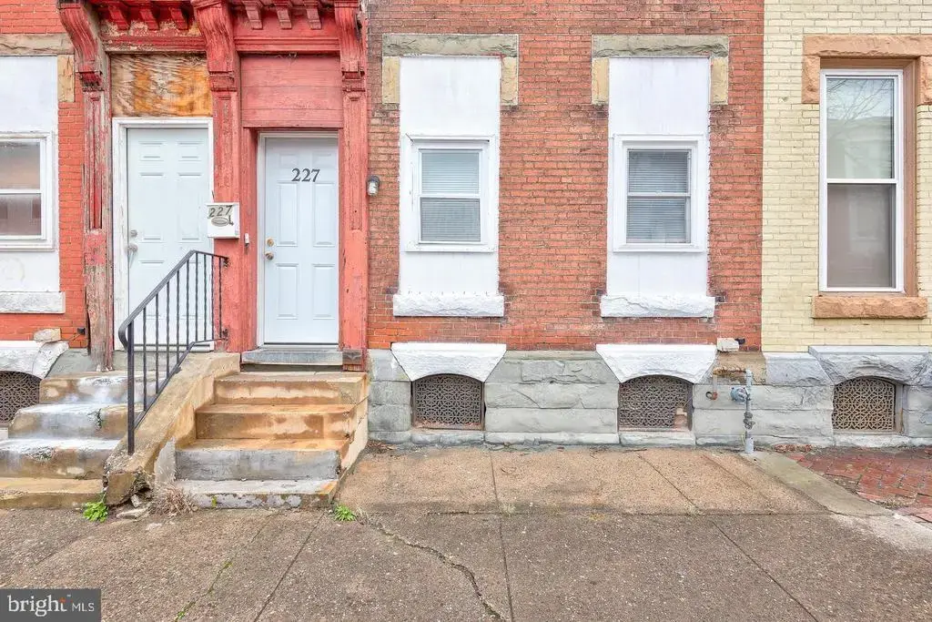 227 Hummel St, HARRISBURG