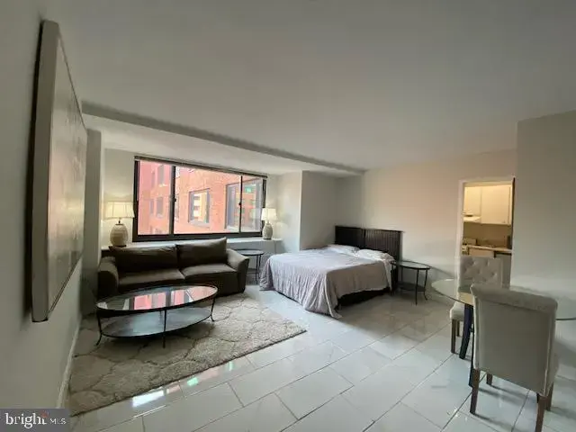 1011 Arlington Blvd #812, Arlington