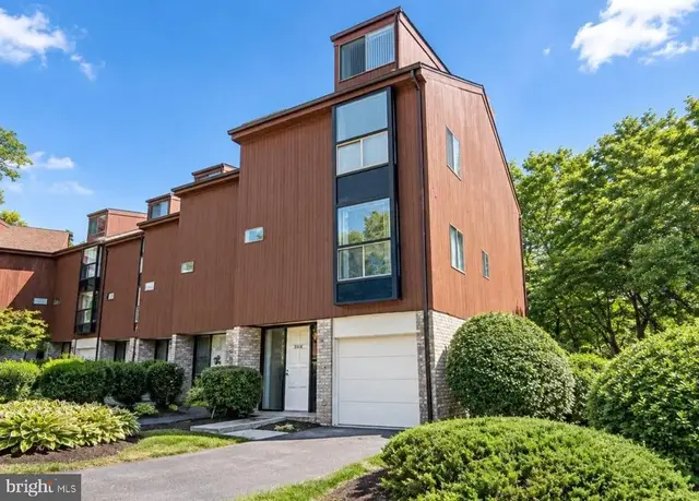 5502 Vantage Point Rd, Columbia