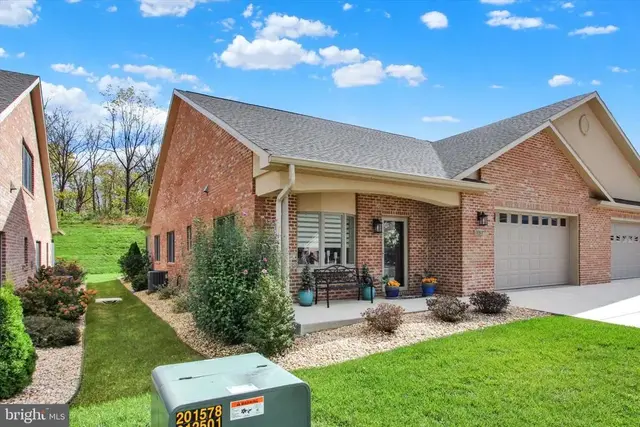 13317 Diamond Pointe Dr, Hagerstown