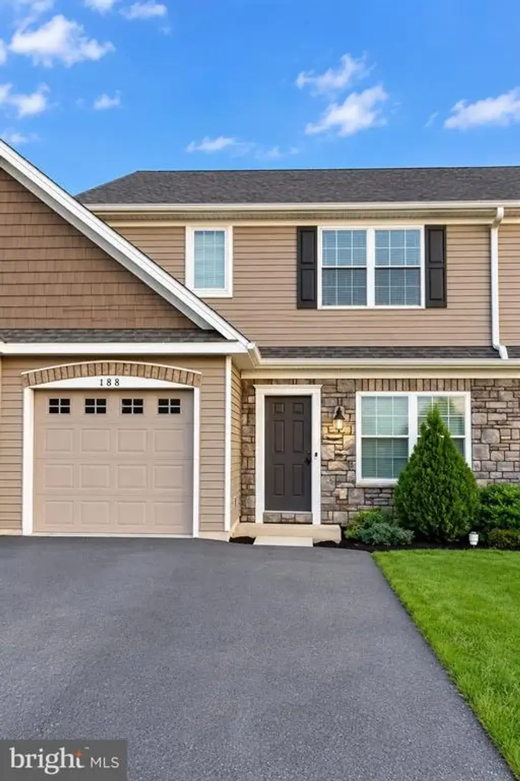 188 Randolph Dr, ELIZABETHTOWN