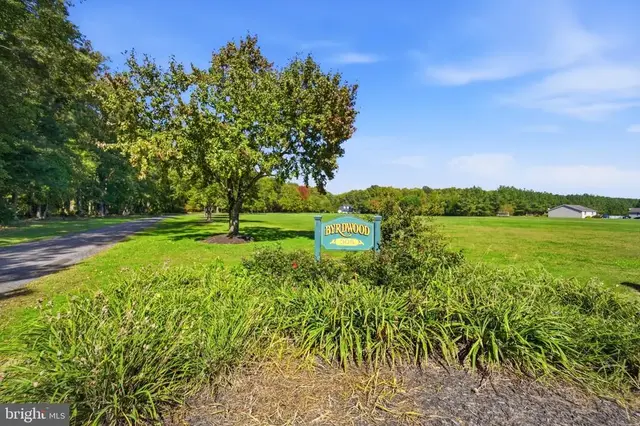 305 Roe Ingleside Rd, Centreville