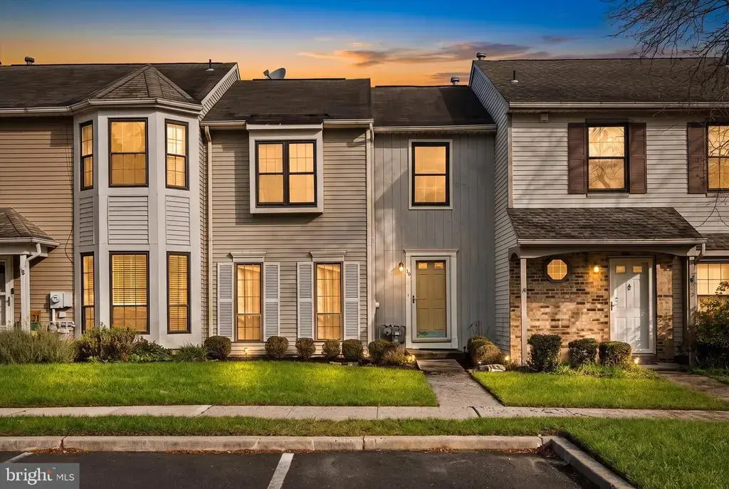 19 Devon Ct, ROBBINSVILLE