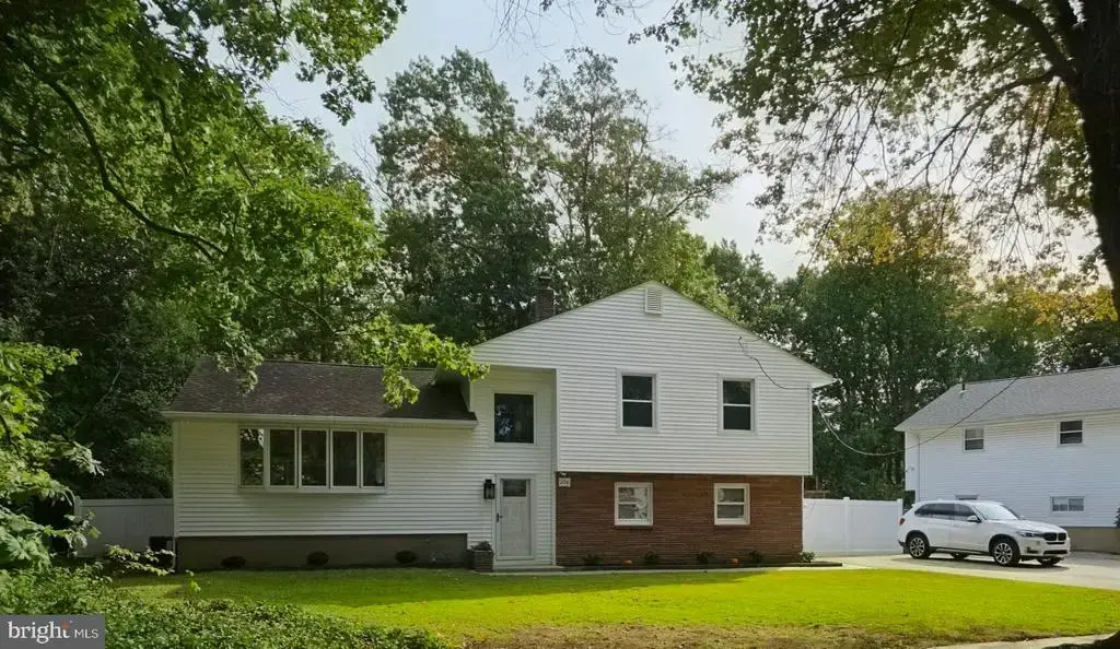 206 Van Buren Ave, GLASSBORO