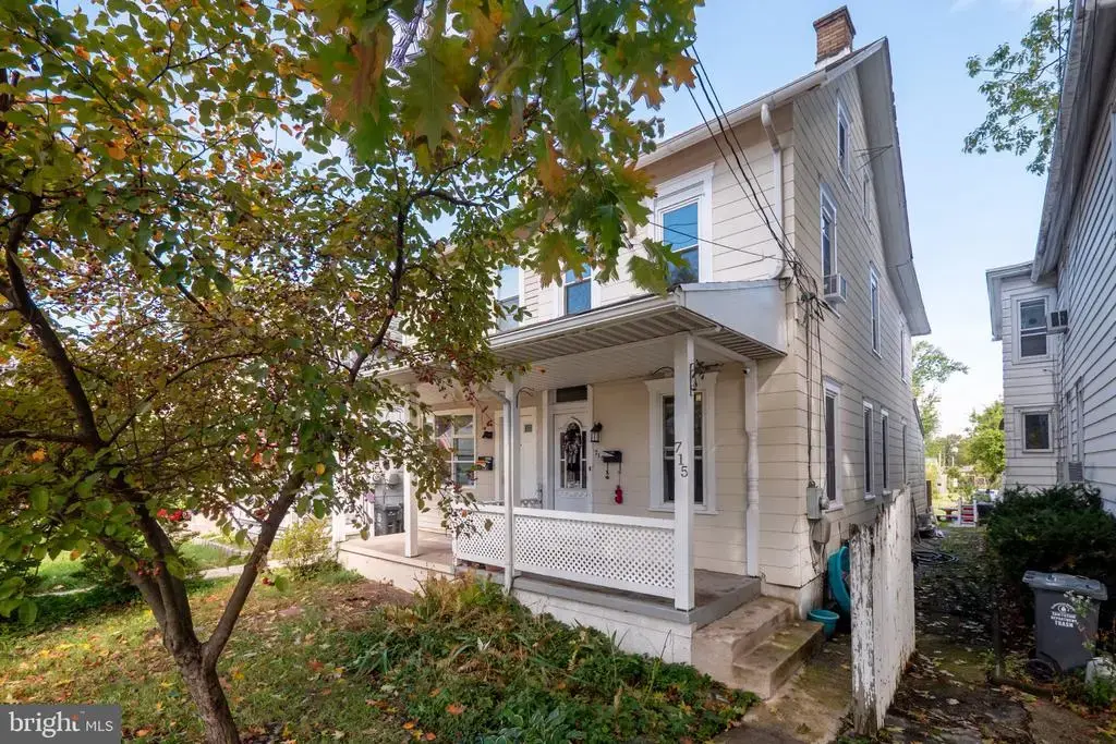 715-west Broad St, QUAKERTOWN