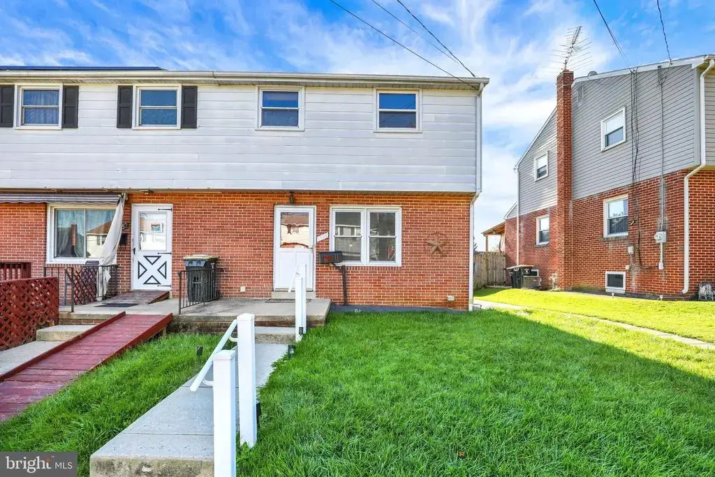 1354 Calvert Ln, LANCASTER