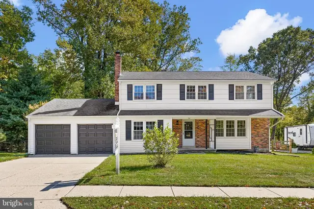 24 Wakefield Dr, Newark