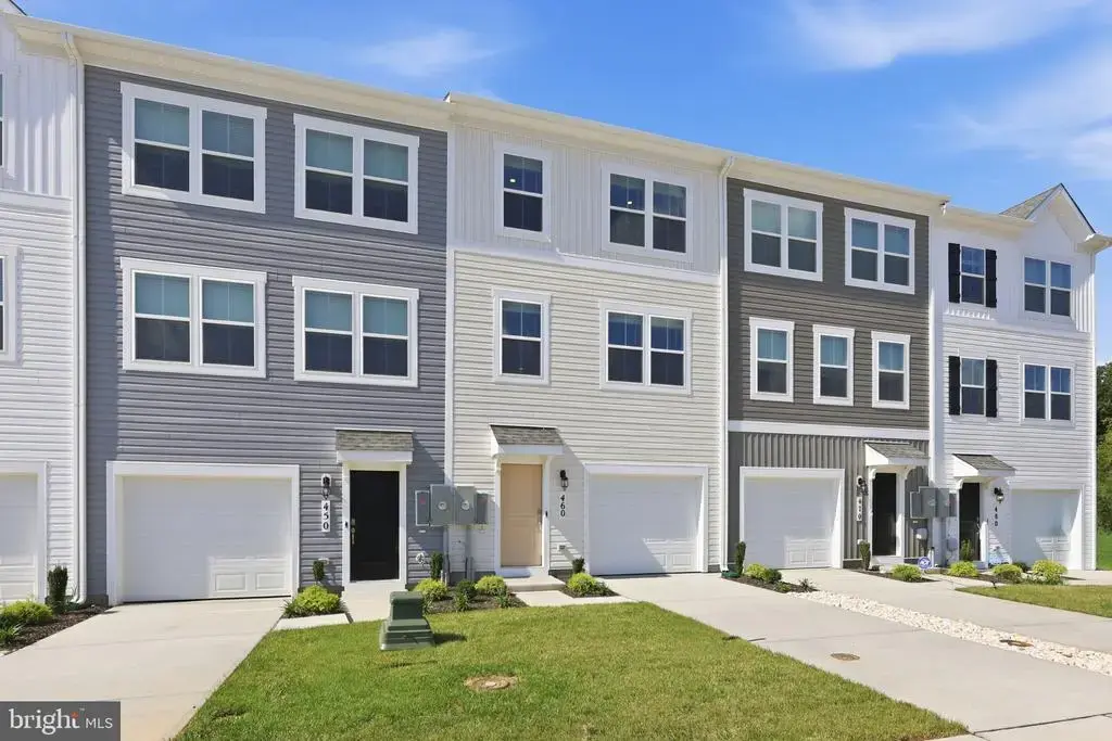 460 Sophie St, STRASBURG