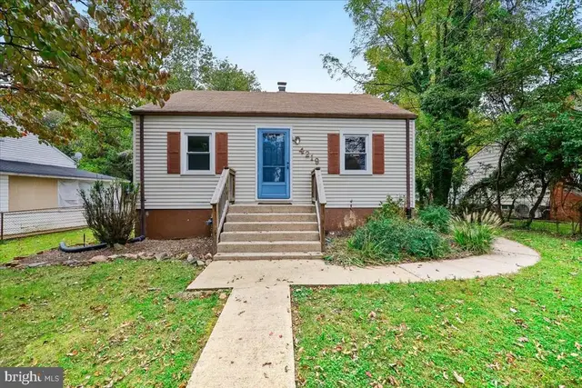 4219 Round Hill Rd, Silver Spring