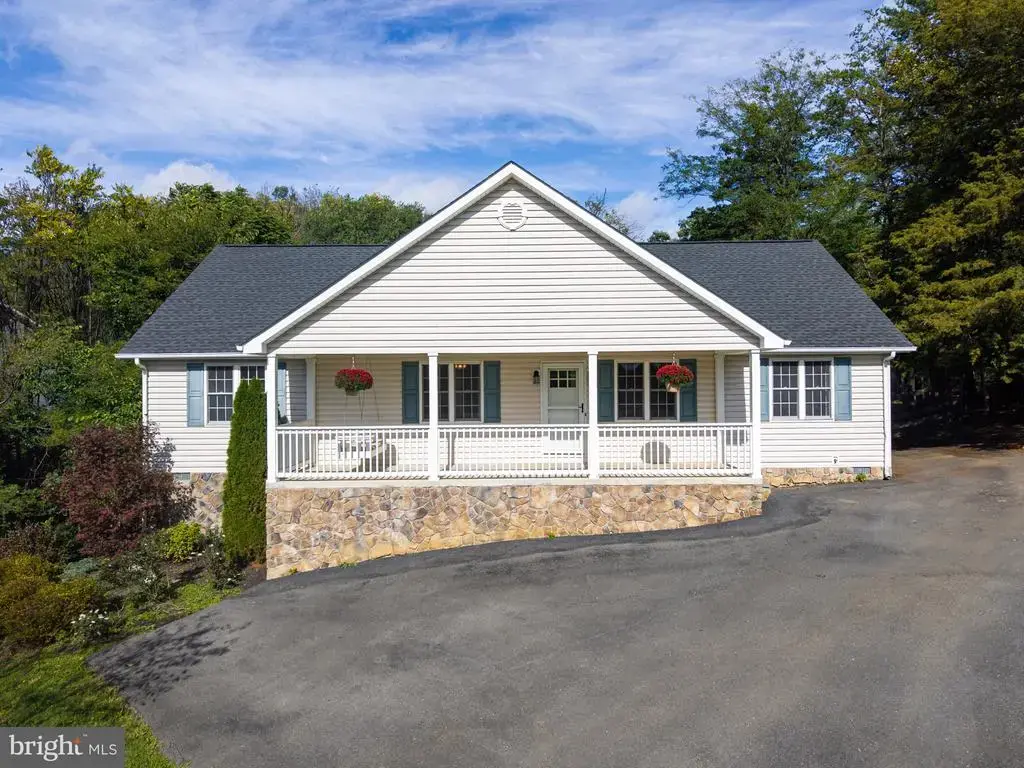 610 Cedar Ct, WOODSTOCK