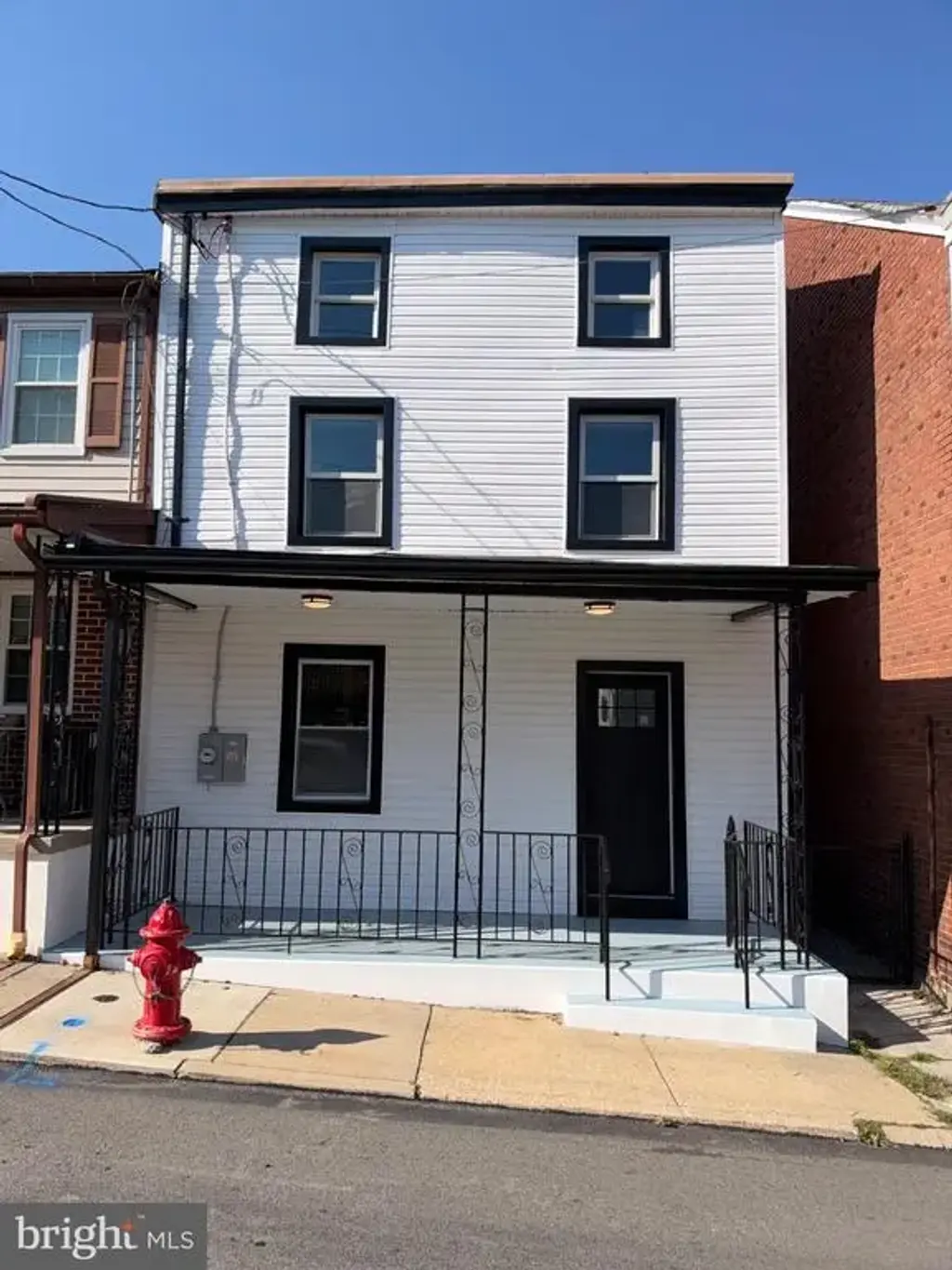 912 Center St #, BRIDGEPORT
