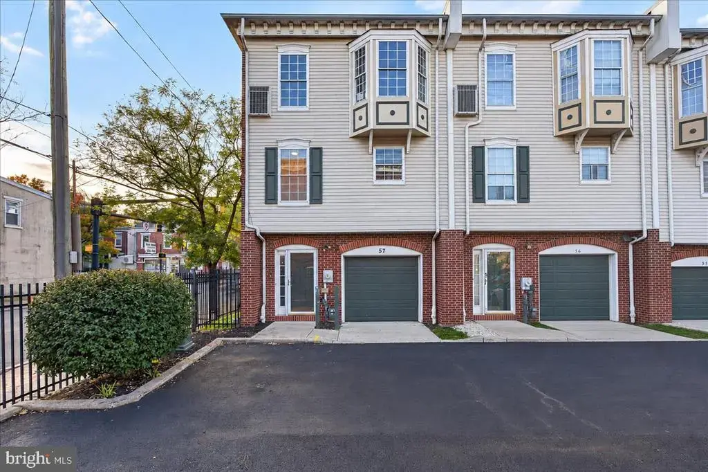 57 E Mccaulley Ct, WILMINGTON