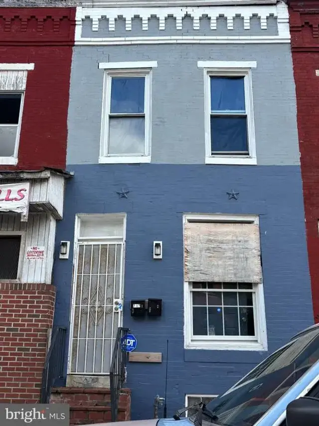 2003 Hollins St, Baltimore