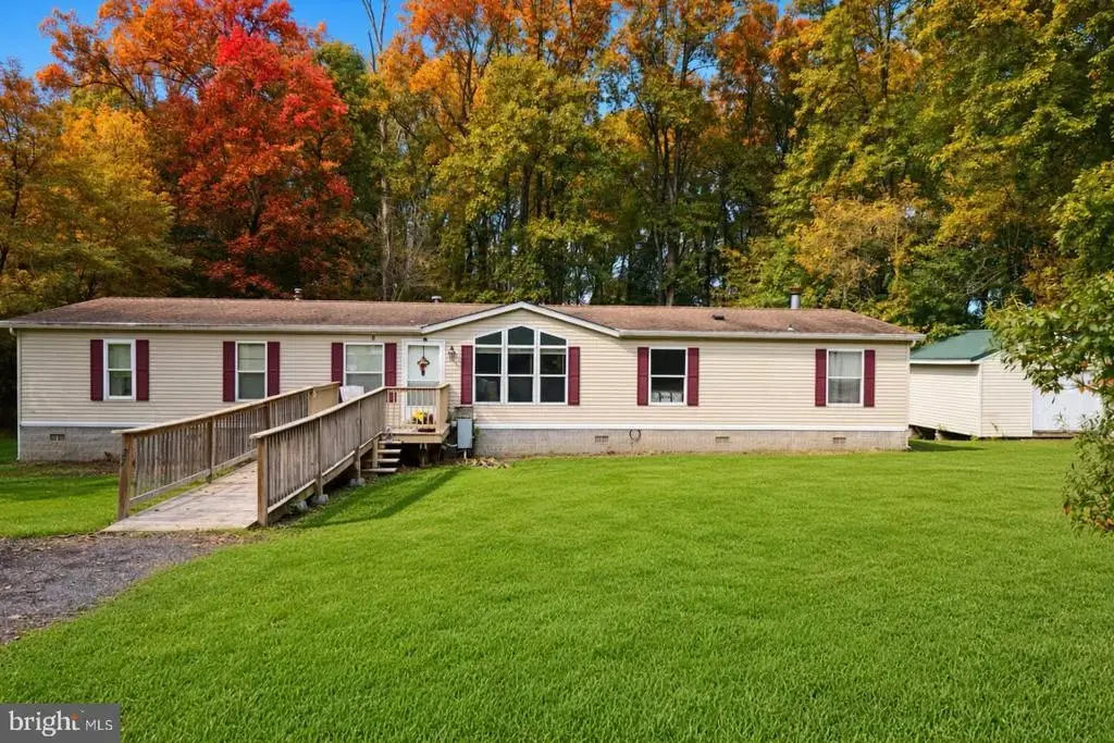 27 Behm Ln, COLORA