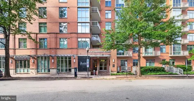 1000 N Randolph St #105, Arlington