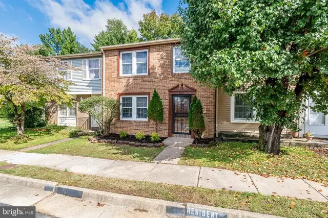 8321 Brockham Dr, Alexandria