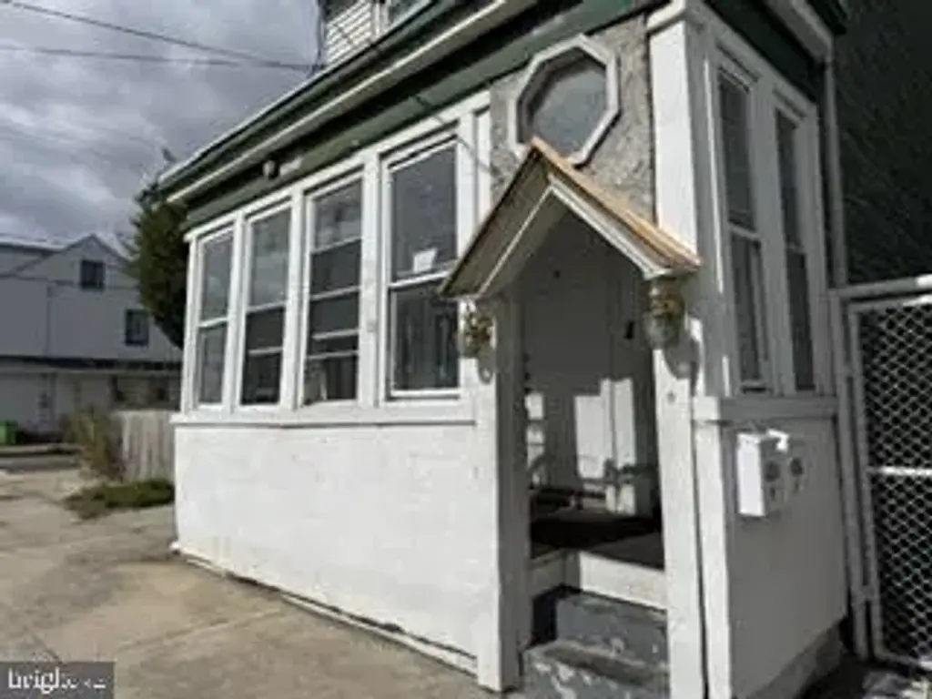 303 Essex St, GLOUCESTER CITY