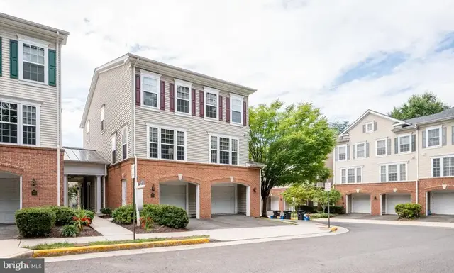 7055 Huntley Run Pl #119, Alexandria