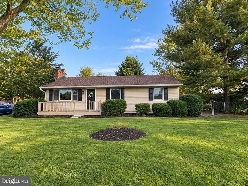 2 Country Ln, ELKTON